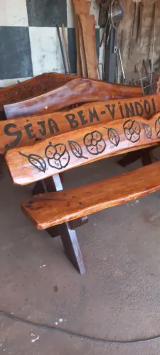 Banco madeira ,rustico!