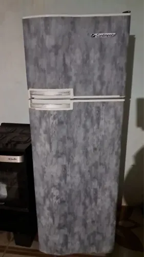 Vende-se geladeira simples