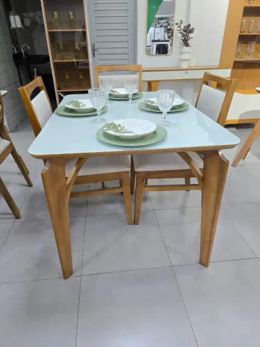 Jogo de mesa 4 cadeiras capri 