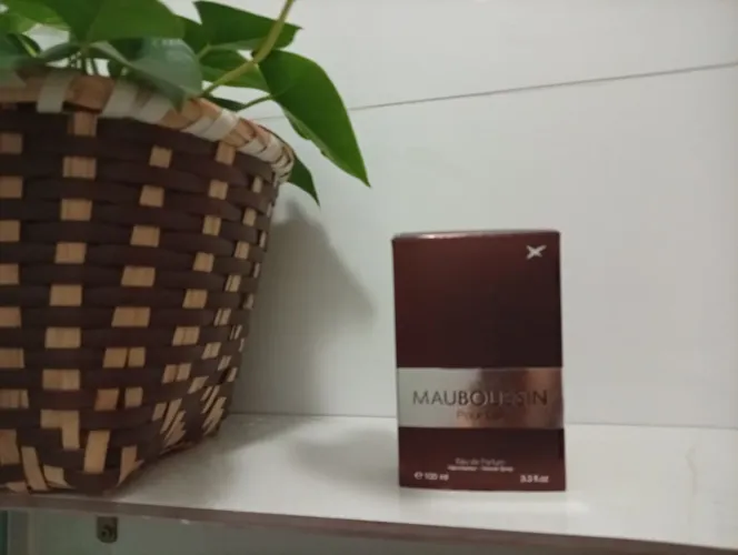 Mauboussin perfume francês incrível 