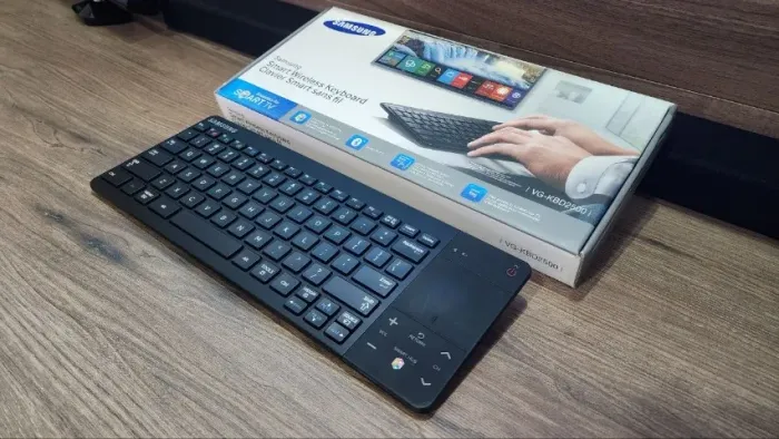 TECLADO BLUETOOTH SAMSUNG P/ TV SMART E TABLET (MOD. VG-KBD2500)