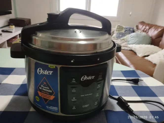Panela de Pressão Digital 5L Oster Seminova