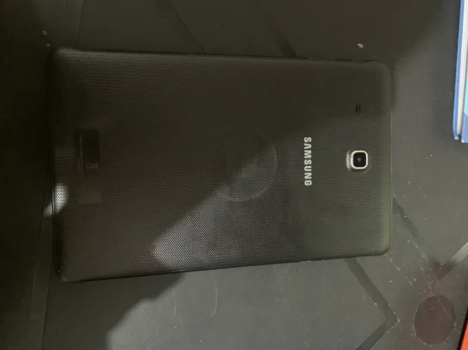 Samsung Galaxy Tab E SM-T560