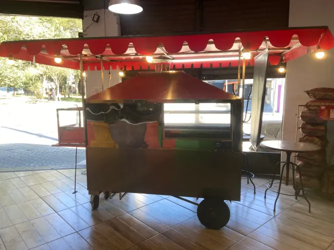 Carrinho para espetinho