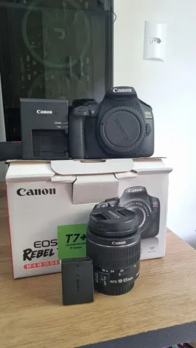 Câmera canon T7