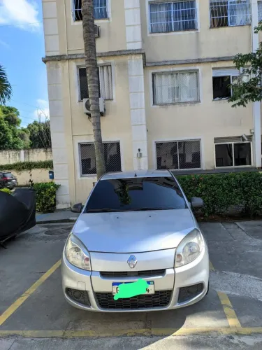 Renault Sandero Authentique Hi-flex 1.0 16V 5P 2012