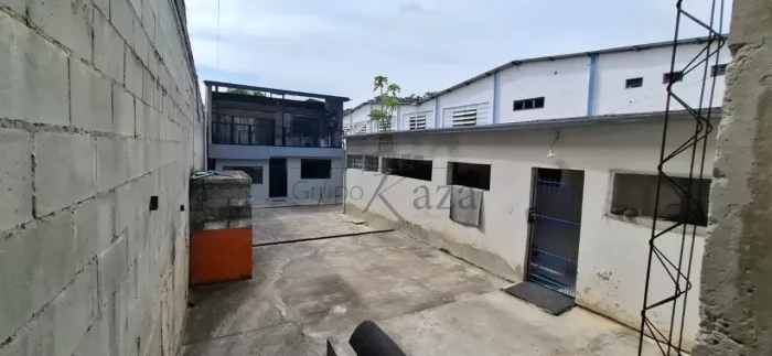 Oportunidade - Terreno - Chácaras Reunidas - 1.066m².