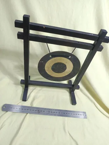 Enfeite gongo de mesa woodstock chimes