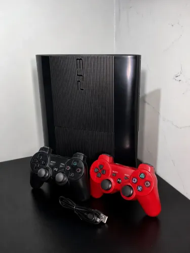 PS3 Super Slim 250GB Desbloqueado + 2 Controles