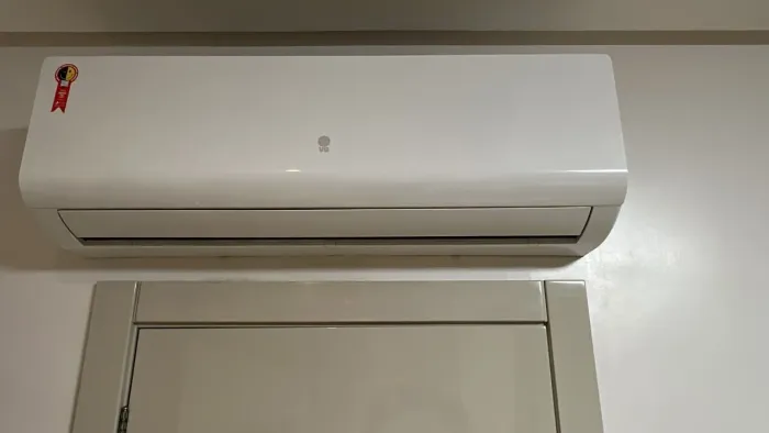 Ar-Condicionado VG 30.000 BTUs Frio (Não Inverter) - Gelando Muito / Muito Conservado!