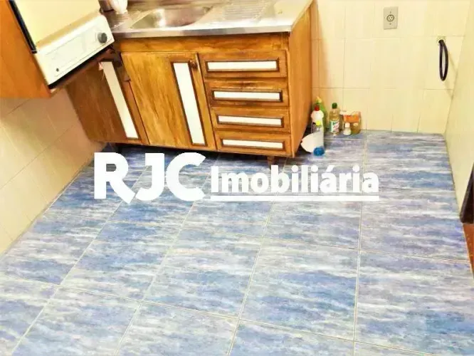 Casa de 240 metros quadrados no bairro Barreto com 3 quartos