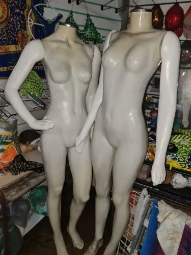 Manequins