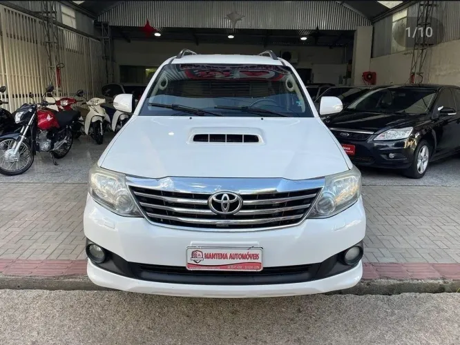 Toyota Hilux SW4 SRV D4-d 4X4 3.0 TDI Dies. AUT 2014