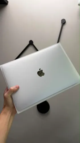 MACBOOK AIR 2020 SEMINOVO i3 8/256 52 CICLOS SILVER COMPLETO