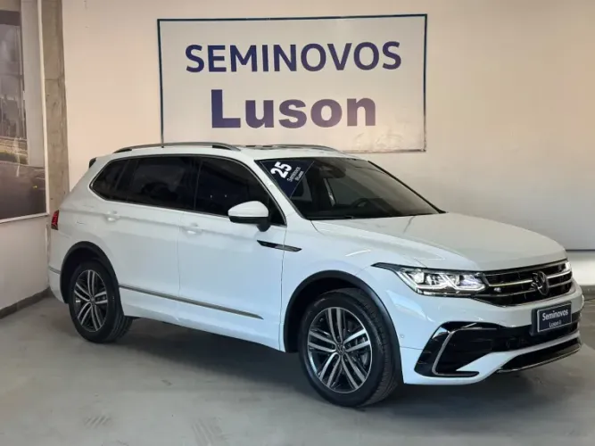 Volkswagen Tiguan Allspac R-line 300 TSI 2.0 2025