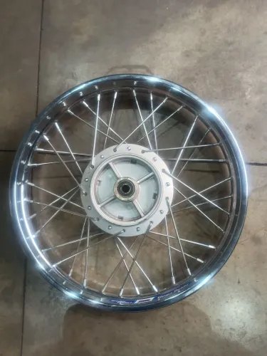 Vendo ou troco aro traseiro novo completo,aro traseiro,185/18