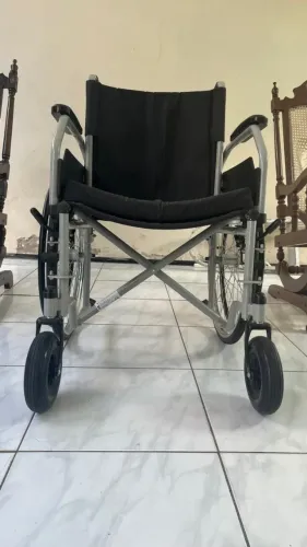 Cadeira de Rodas PRO9000 em AÇO - Procirurgica