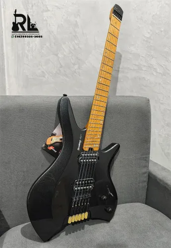 Guitarra strinberg next headless preta