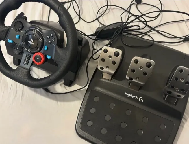 Volante Logitech G29 usado