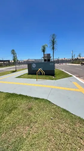 Alugo Casa no Condomínio Ipê Parque do Cerrado (Região do Coxipó)
