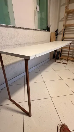 DOAÇÃO | Mesa de apoio com estrutura metálica - Tatuapé/SP