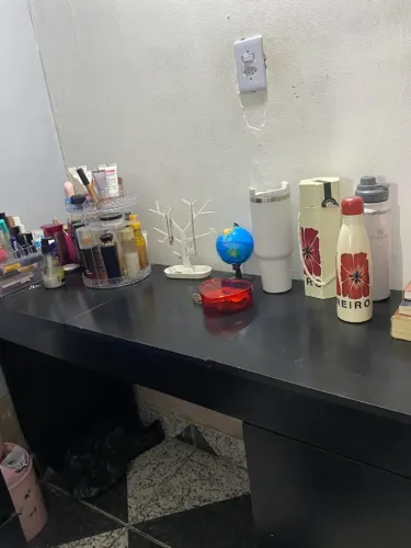 Vendo Penteadeira escrivaninha 