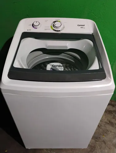 Máquina de lavar semi-nova 