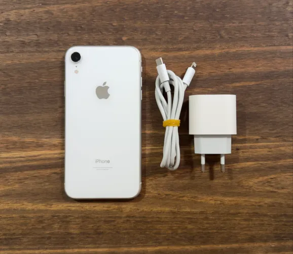 iPhone XR 64gb 12x68,00