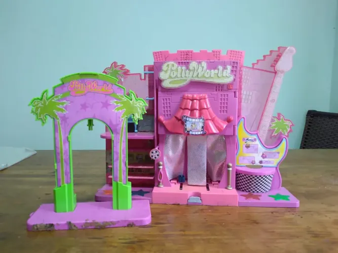 CASA POLLY WORDL