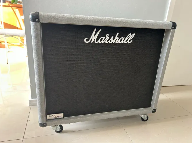 Caixa Marshall 2536 Silver Jubilee 2x12