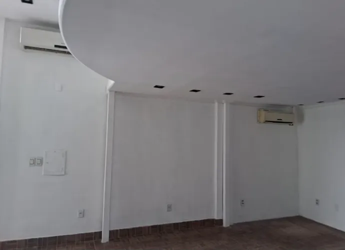 Sala Comercial Térrea - Av.João Valério 