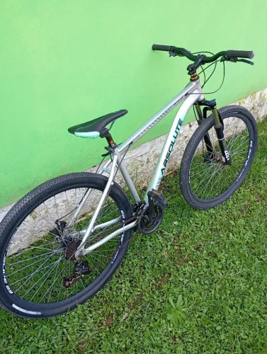 Bicicleta Absolute aro 29
