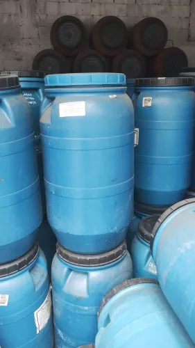 Bombona, 80 litros ideal para armazenar água, ração e outros.