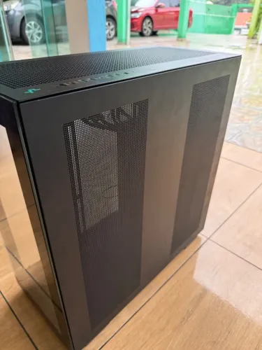 Gabinete CH780 com vertical Mount