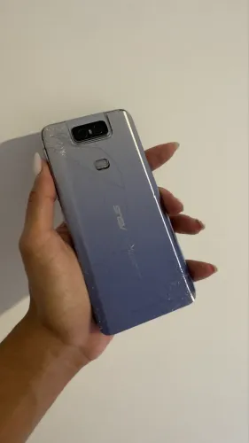 ASUS ZenFone 6 128GB / 6GB RAM - para conserto