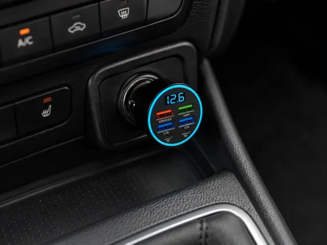 Carregador Veicular com Display