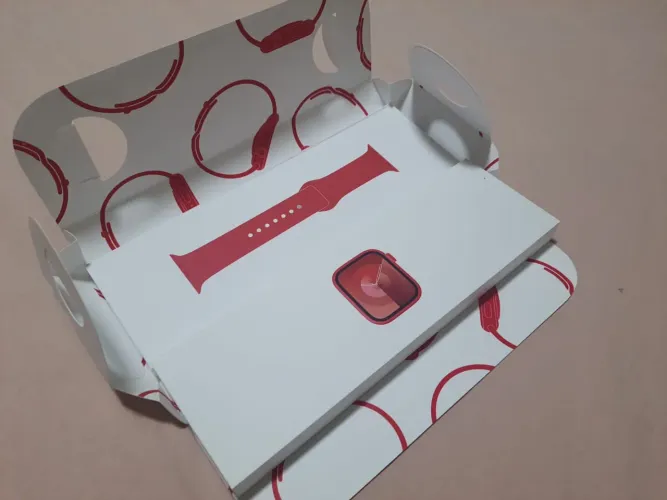 Apple Watch Series 9 41mm GPS + Cell vermelho