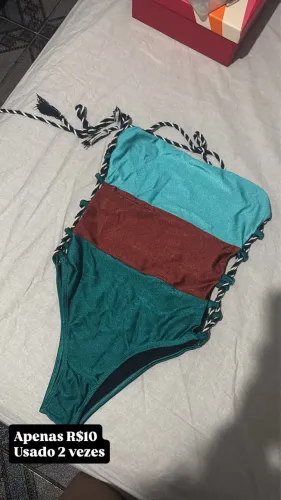 Maiô de cores 
