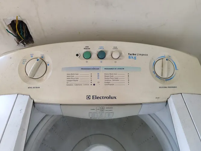 Máquina de lavar roupa.