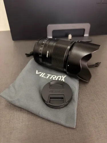 Lente Viltrox AF 33mm f/1.4 para Sony ZV-E10 - Nunca Usada
