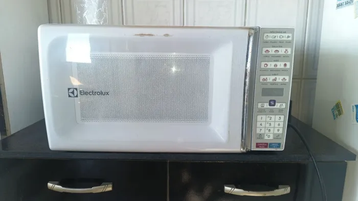Micro-ondas Eletrolux MEO44 34 Litros 127v Super Grande