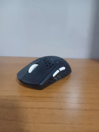 Mouse Gamer Sem Fio JLT Edge W Ultra Leve (Formato Hive S) - Sensor Pixart 16.000 DPI