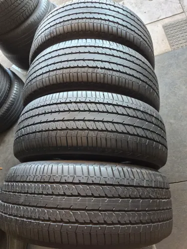4 pneus 265/60/18 Bridgestone semi-novo para camionete (1.000 em 3× no ct