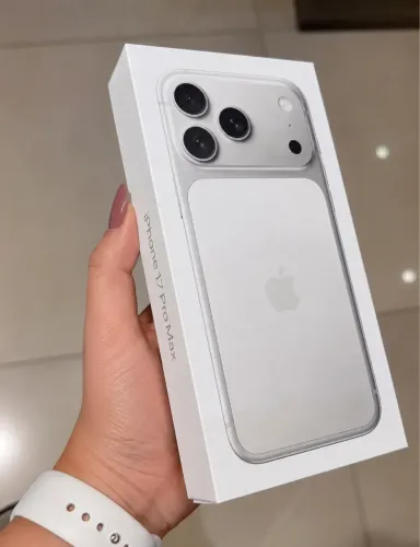 iPhone 17 pro Max 256 LACRADO (Americano)