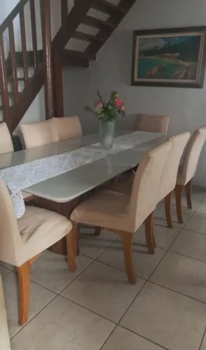 Vendo sala de Jantar com 8 cadeiras