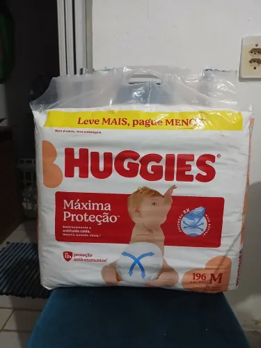 Fralda tamanho M Huggies 