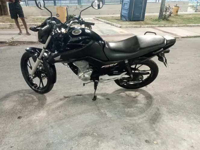 Vendo fan 160 ! Poucas marcas de uso! Moto toda original!