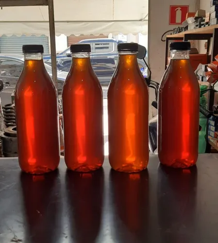Vendo mel de abelha  (  1litro)