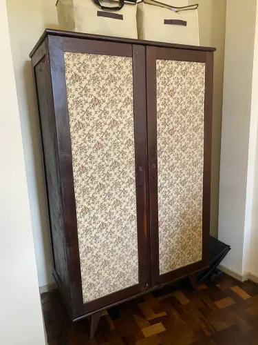 Guarda-roupa vintage
