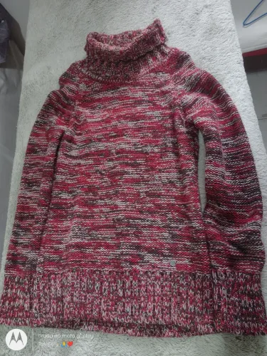 Vendo linda blusa de lã grossa veste M até G da marca Siberian 